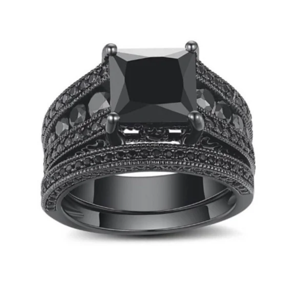 NEW 5CT Black Sapphire 18K Gold Ring - Picture 2 of 6